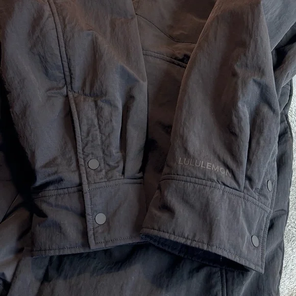 Lululemon Lightweight Insulated Shirt Jacket - Picture 7 of 16